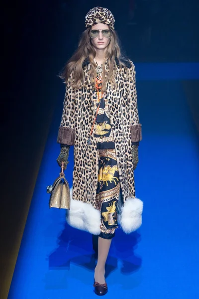 Look 53